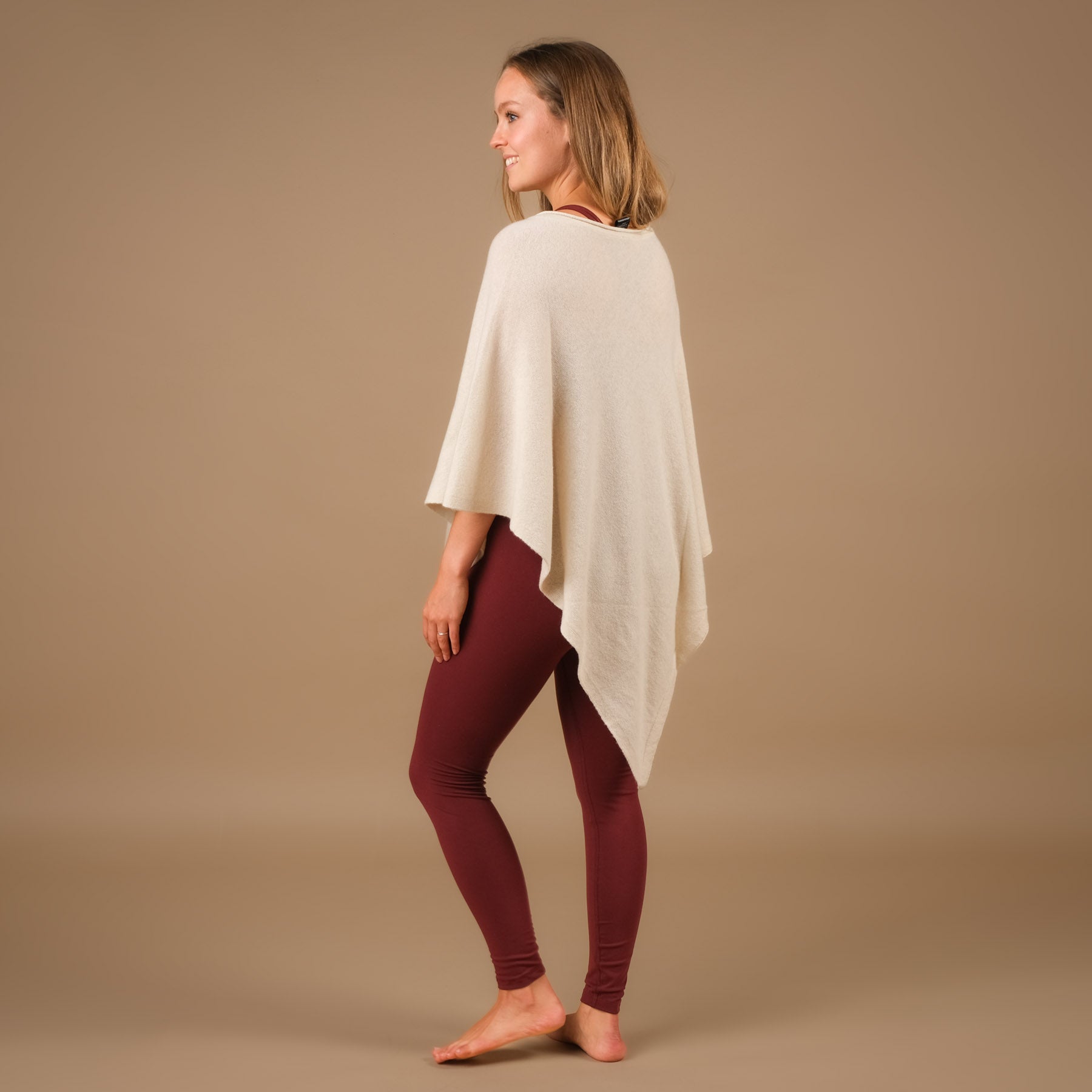 Nachhaltiger Kaschmir Poncho creme