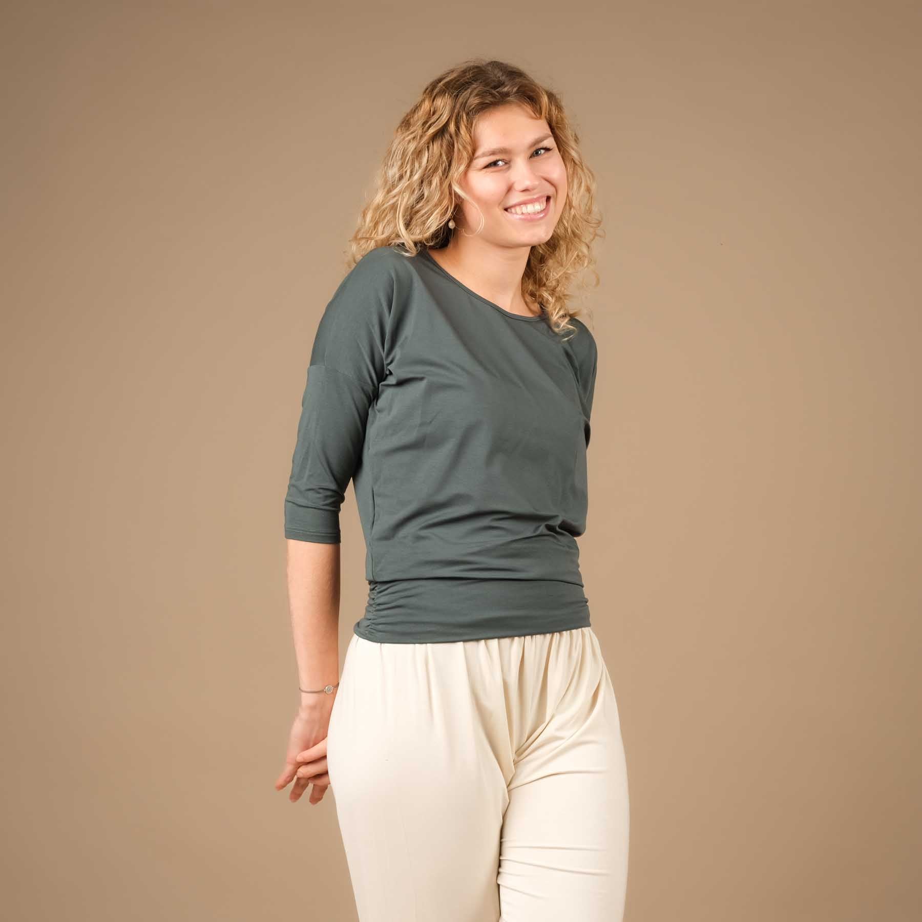 Yoga Shirt Comfy 3/4 Arm, in der Schweiz hergestellt, weichster Stoff, smaragd