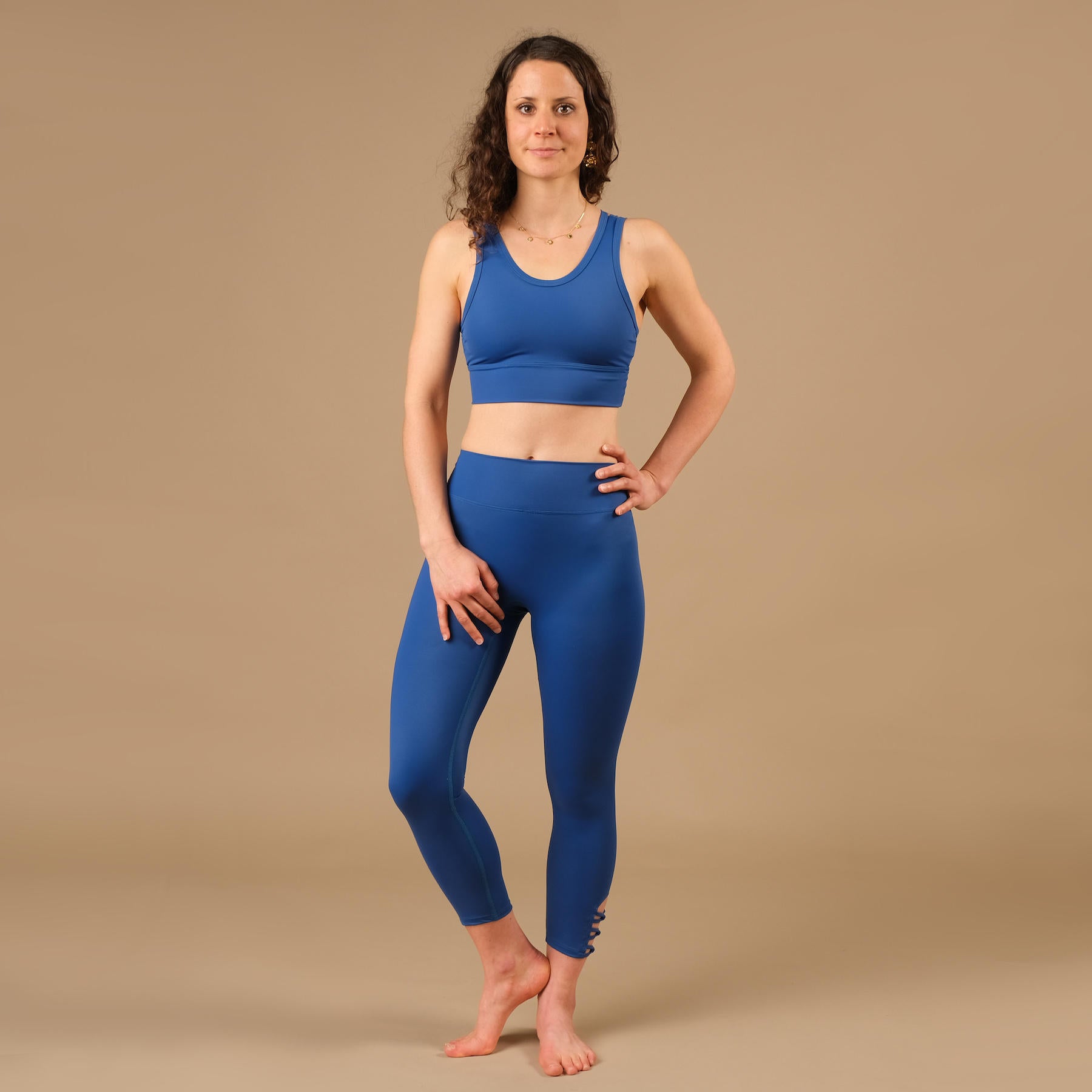 Yoga Leggings 7/8 Eco Mare in der Schweiz hergestellt aus recyceltem Econyl Stoff blau