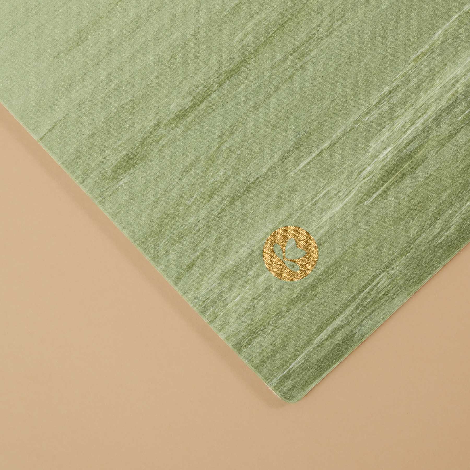 Tappetino da yoga in gomma naturale antiscivolo, effetto marmo, verde oliva