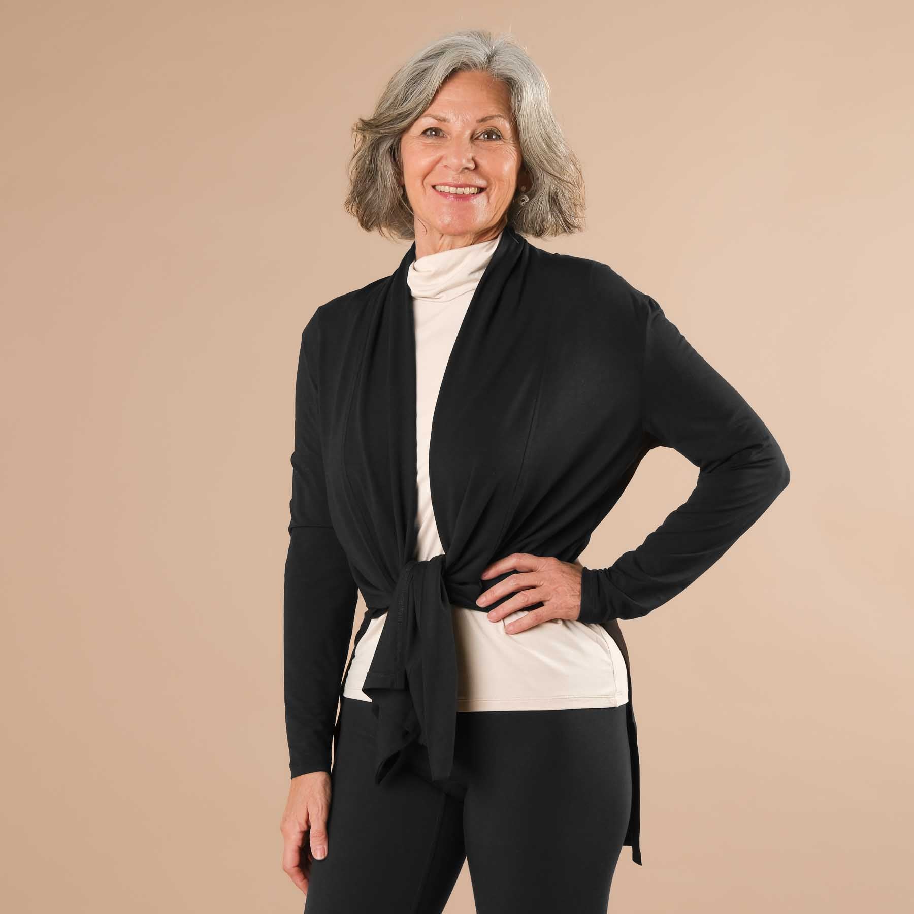 Comfy Yoga Cardigan in der Schweiz hergestellt schwarz