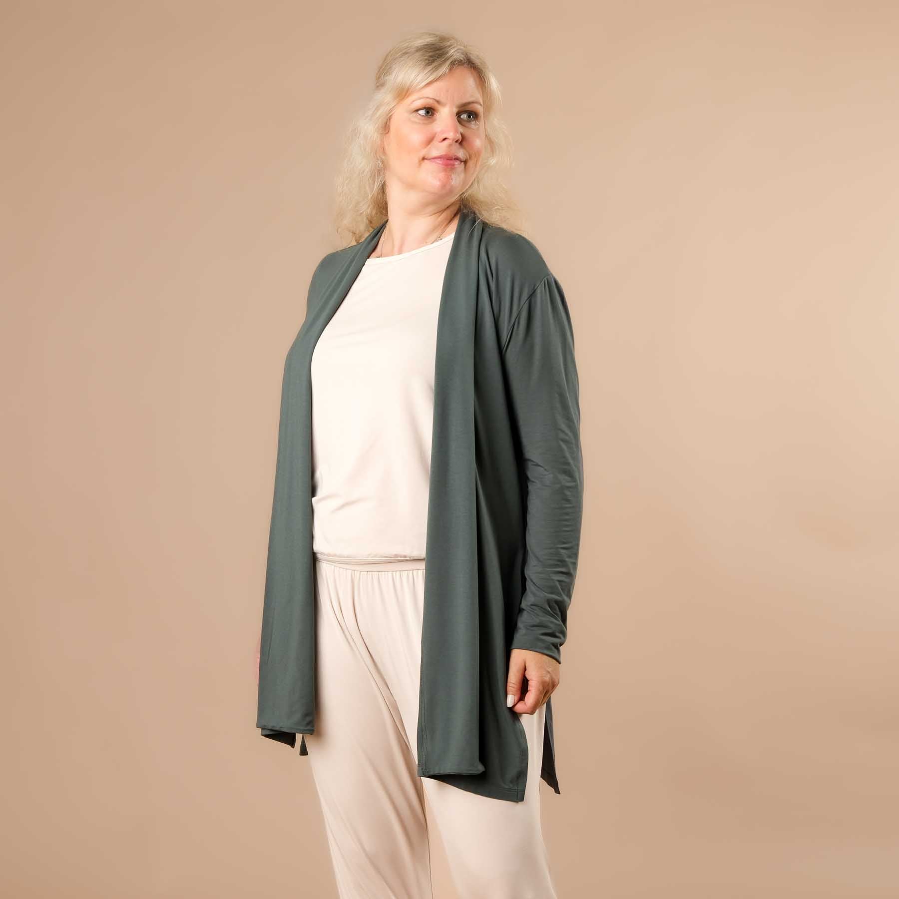 Comfy Yoga Cardigan in der Schweiz hergestellt smaragd