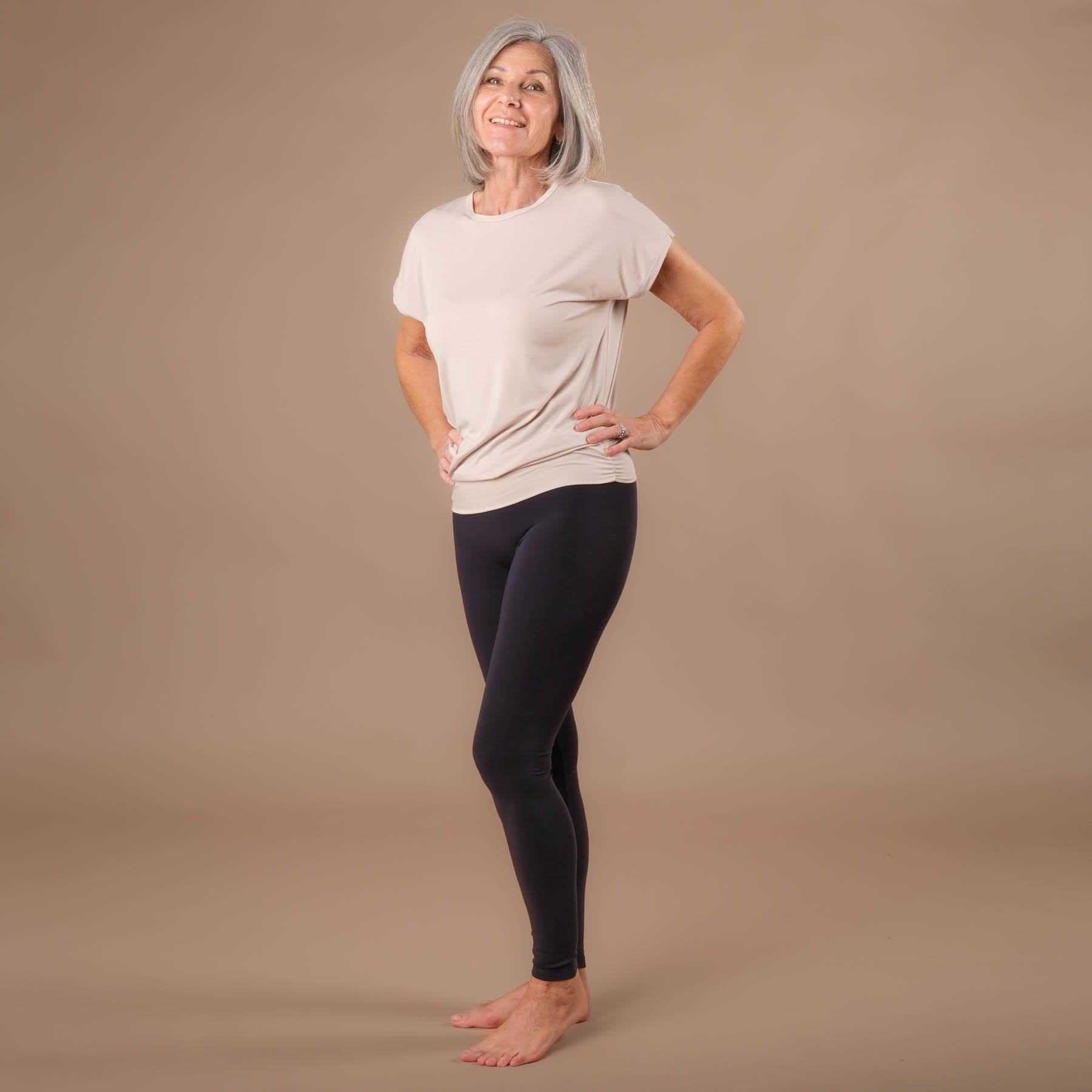 Yoga Shirt Comfy kurzarm nachhaltig in der Schweiz hergestellt sand