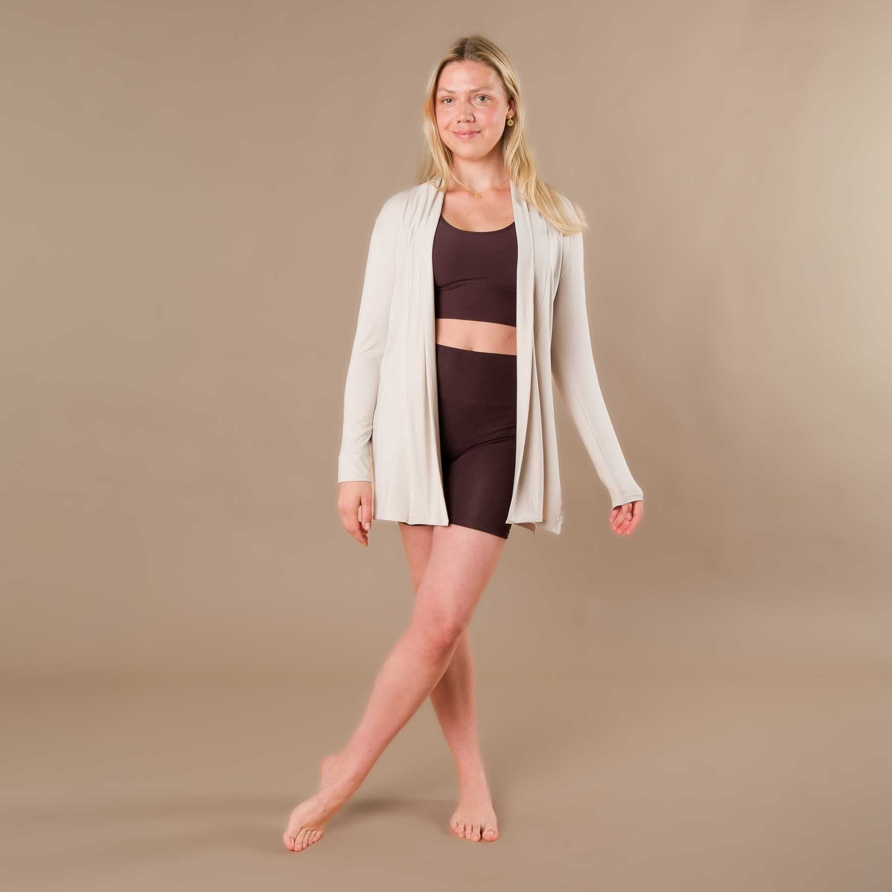 Pantaloncini da ciclismo Yoga Shorts Comfy Swiss made color melanzana
