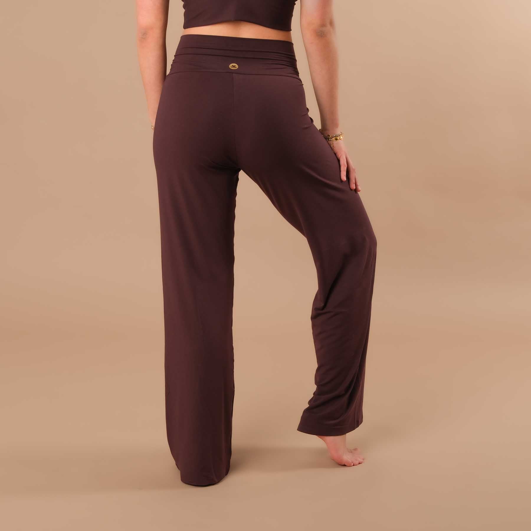 Yoga Culotte Comfy pantaloni lunghi da yoga sostenibili in Tencel color melanzana
