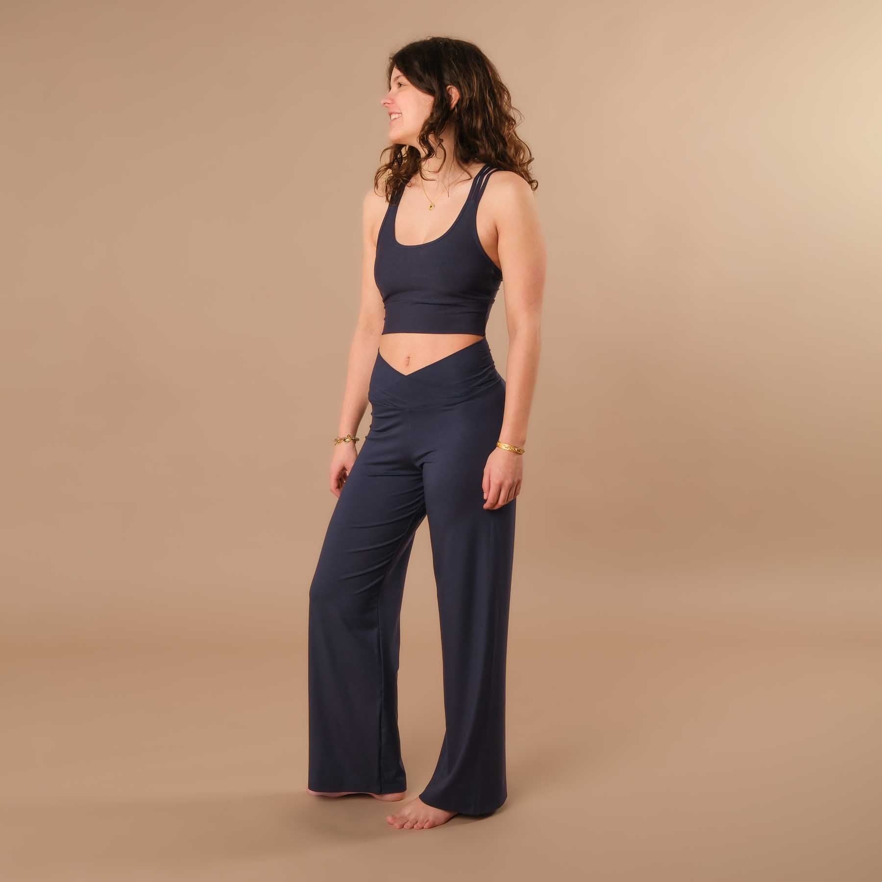 Yoga Culotte Comfy pantaloni lunghi da yoga sostenibili in Tencel blu navy