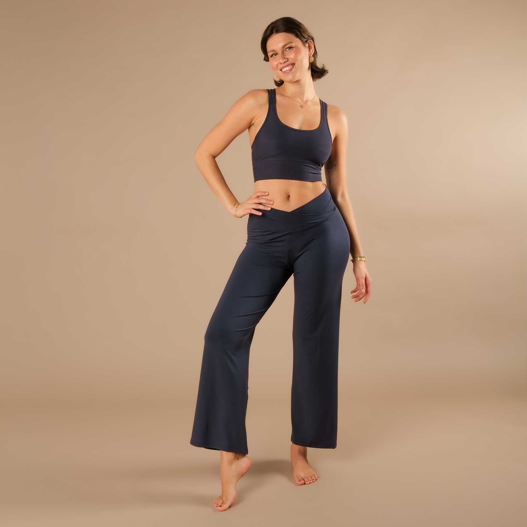 Yoga Culotte Comfy pantaloni lunghi da yoga sostenibili in Tencel blu navy