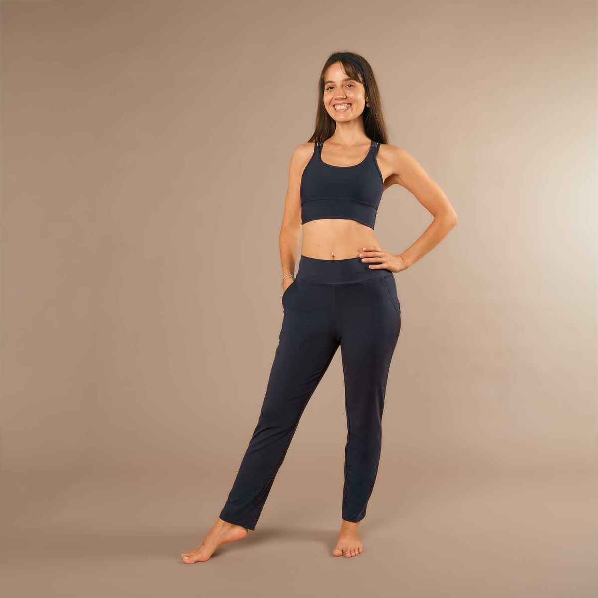 Pantaloni da donna Comfy Elegance: pantaloni da yoga e da viaggio, Swiss made, blu navy