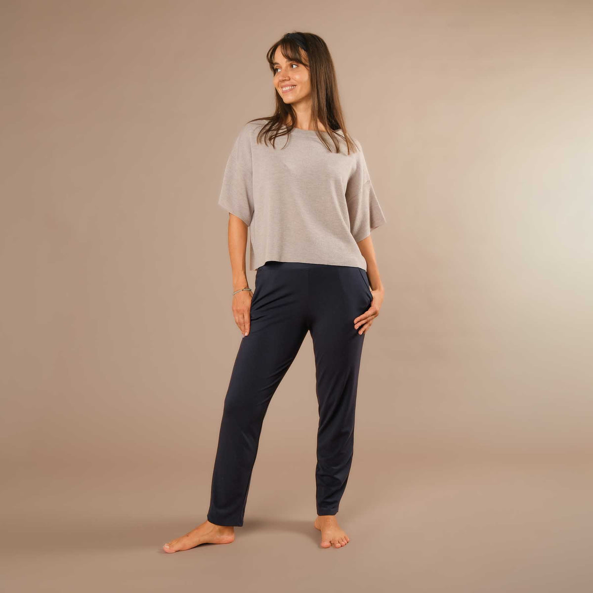 Damen Hose Comfy Elegance Yoga und Reisehose Swiss made navy blau