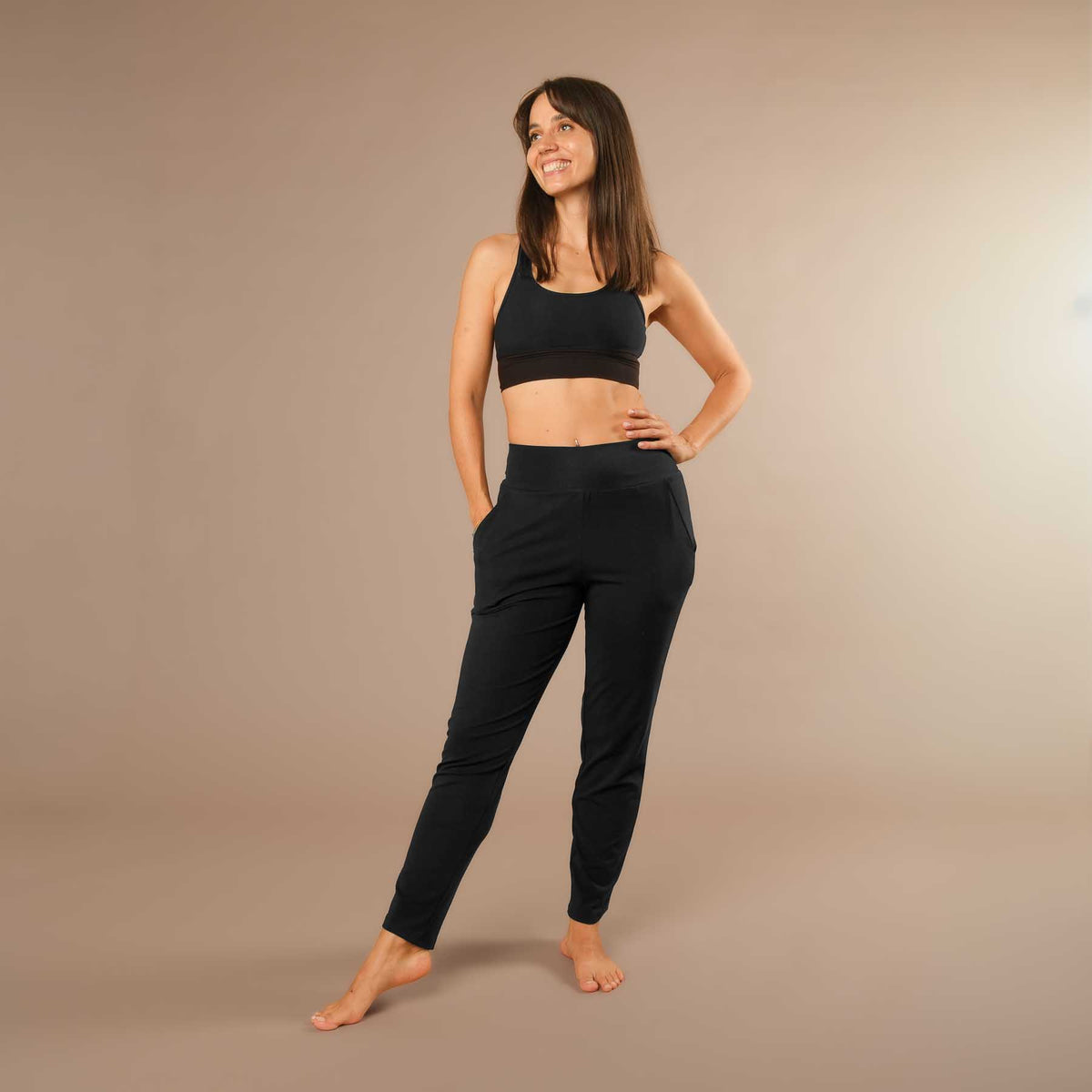 Damen Hose Comfy Elegance Yoga und Reisehose Swiss made schwarz