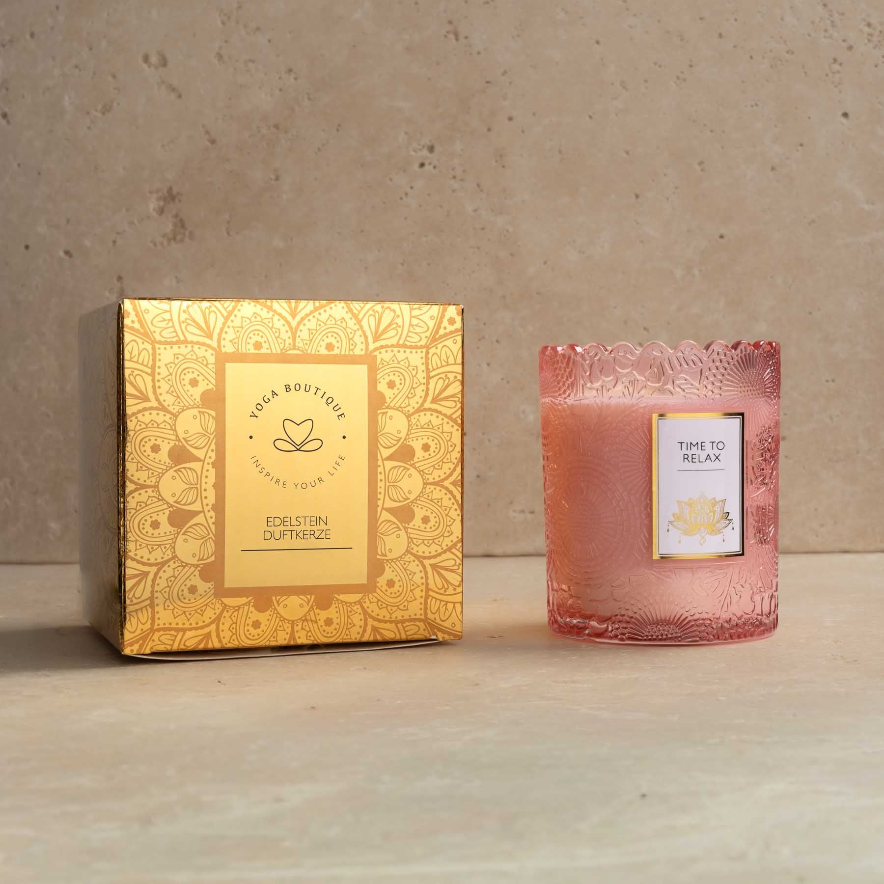 Duftkerze im Glas Indian Jasmin mit Edelsteinen Bergkristall und Blumenblüten rosa