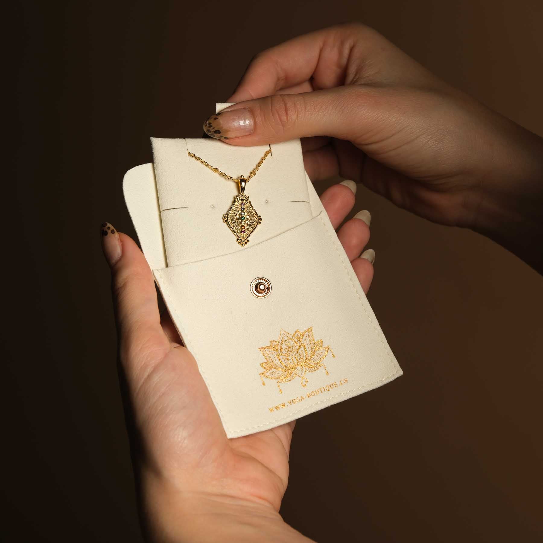 Chakra Halskette gold