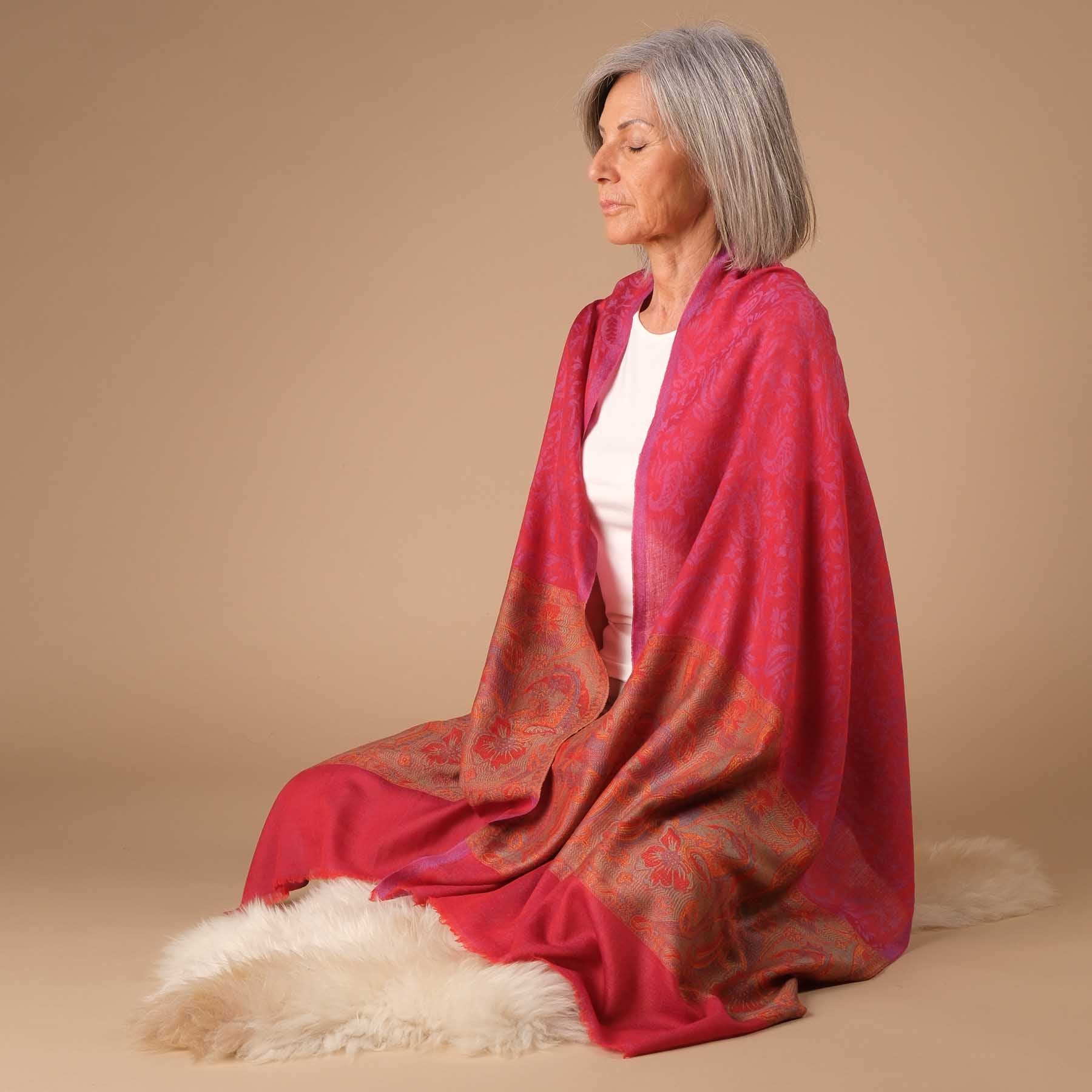 Meditationstuch Schal Feinwolle Amor