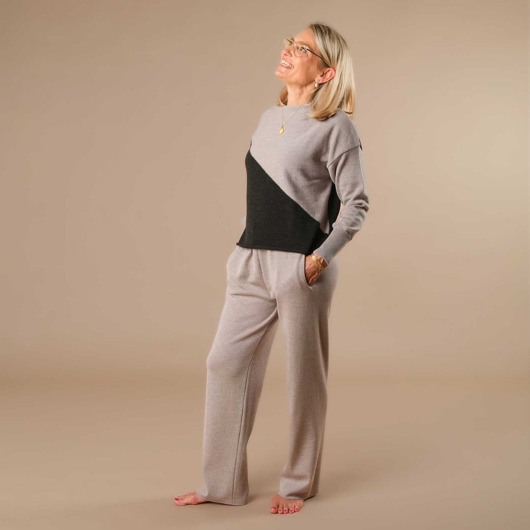 Merino Pullover Color Block Damen in der Schweiz hergestellt beige anthrazit