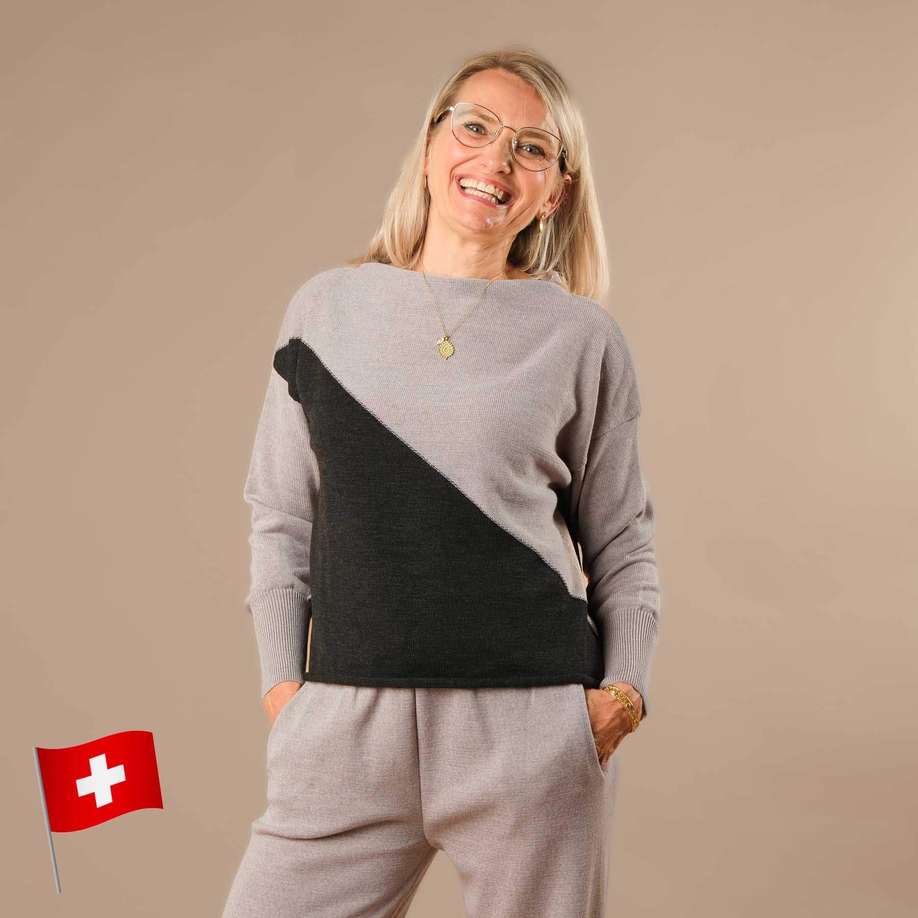 Merino Pullover Color Block Damen in der Schweiz hergestellt beige anthrazit