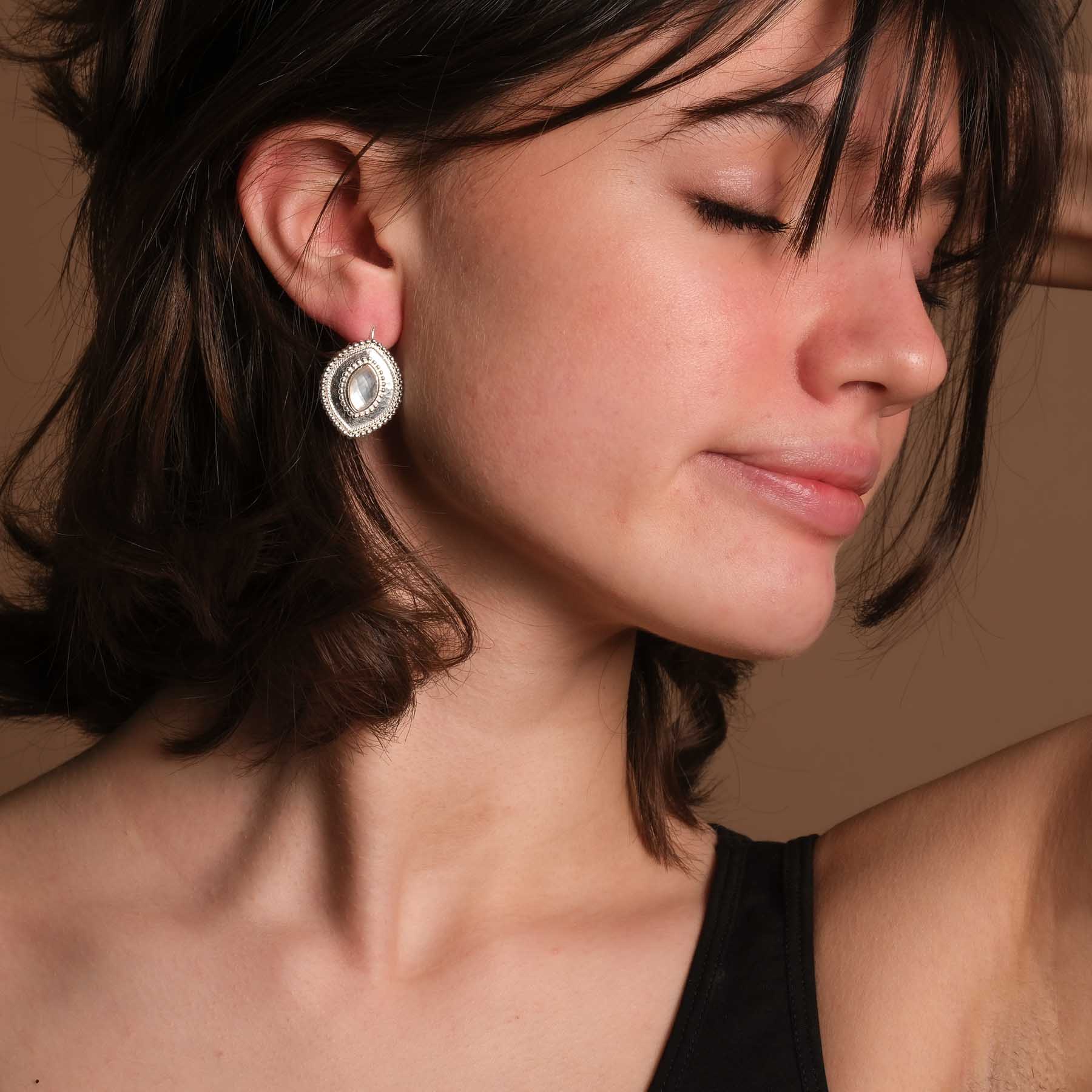 Orecchini Devi con cristallo di rocca argento