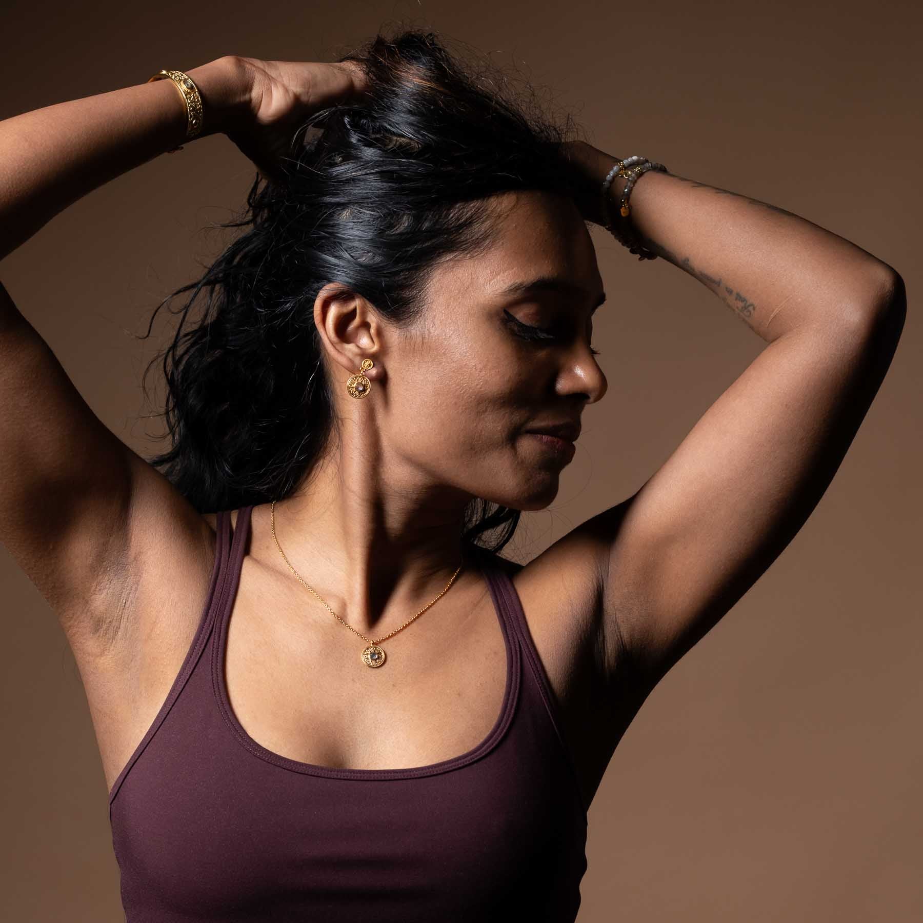 Orecchini Mandala Love con labradorite oro