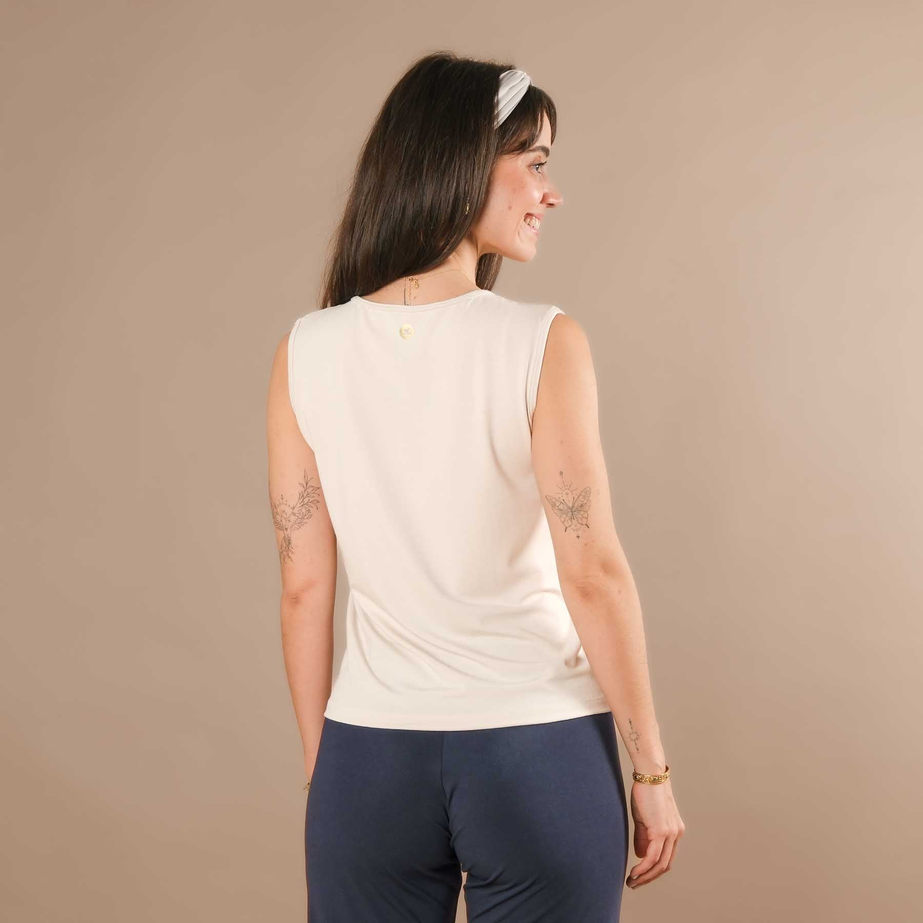 Canotta con scollo a V Classy Swiss made color sabbia