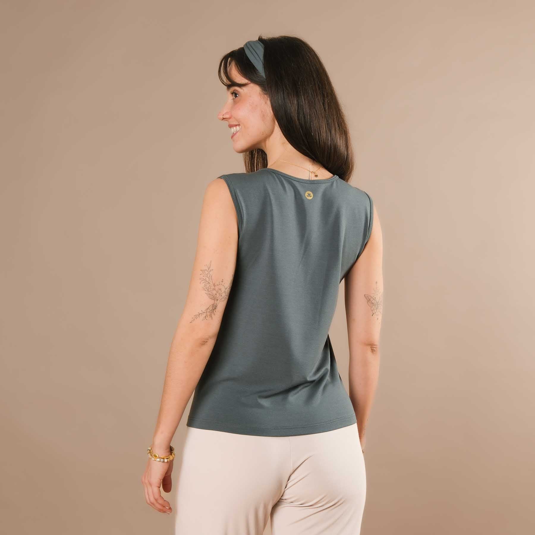 Canotta con scollo a V Classy Swiss made smeraldo