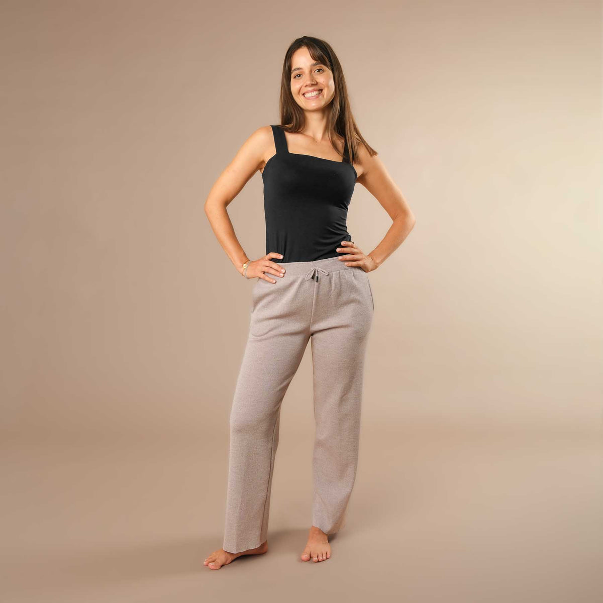 Yoga Tank Top Square Neck Swiss made aus Tencel Modal Naturfaser schwarz