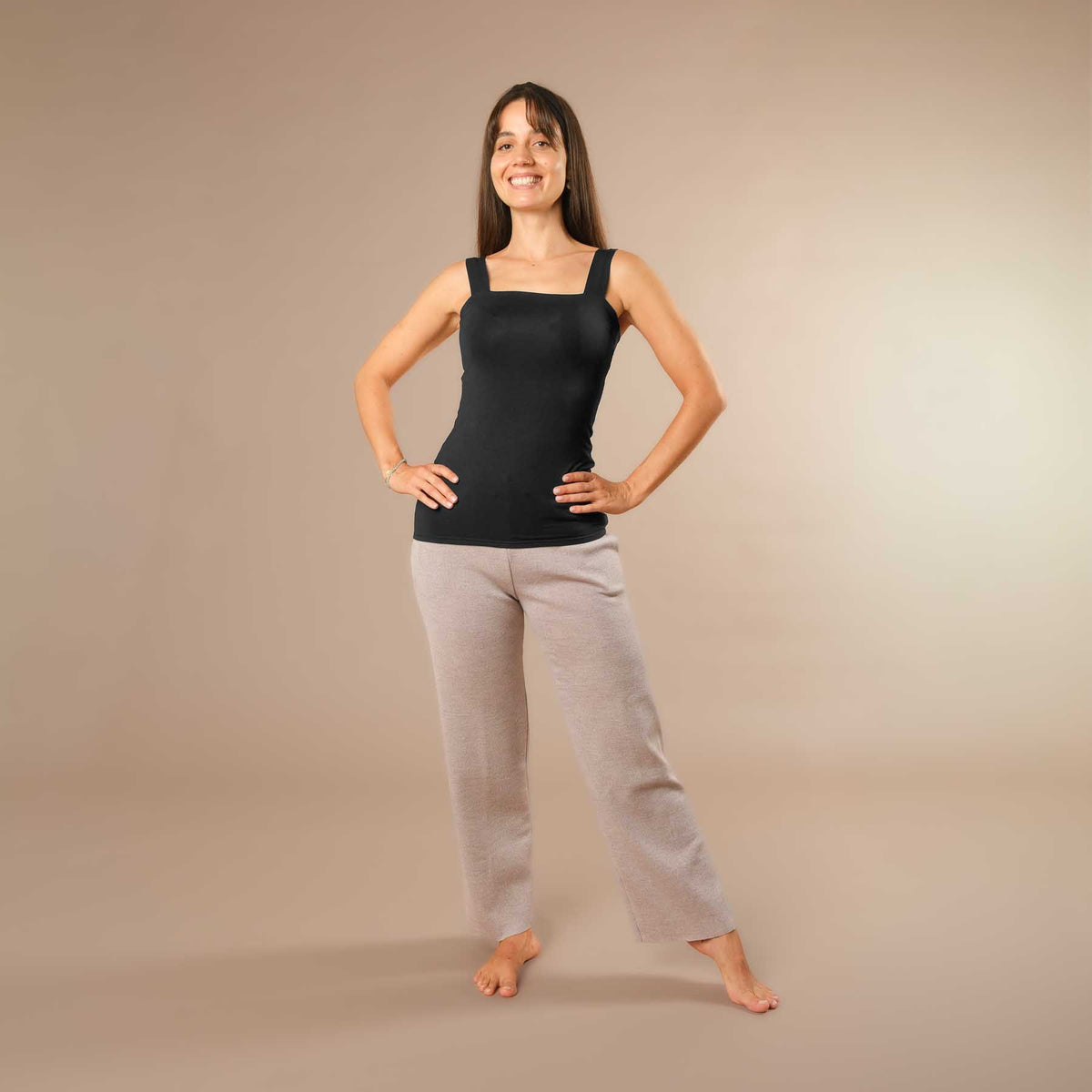 Yoga Tank Top Square Neck Swiss made aus Tencel Modal Naturfaser schwarz
