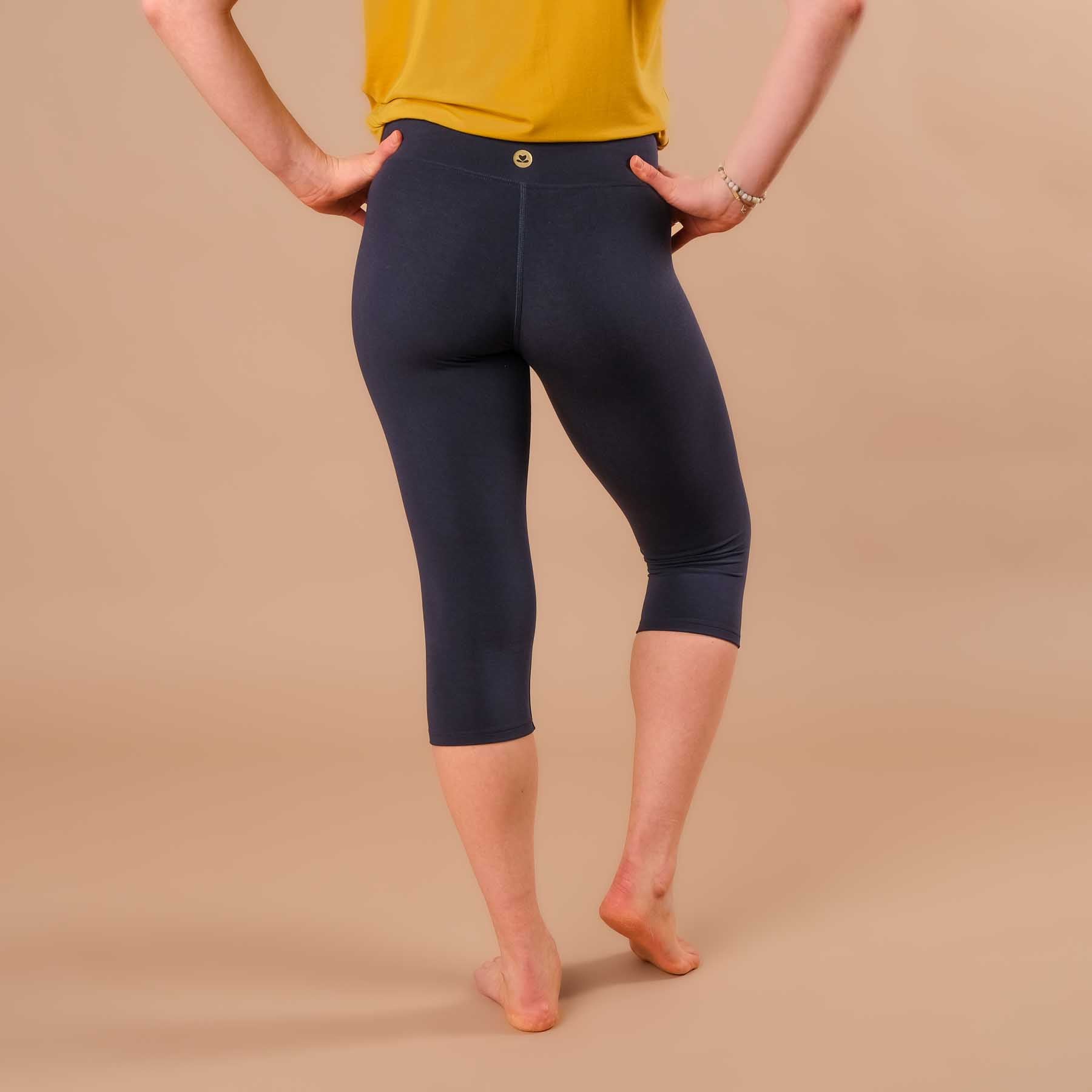 Yoga Capri Leggings Comfy navy nachhaltig in der Schweiz hergestellt