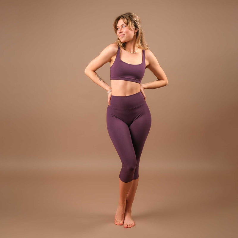 Yoga Capri Leggings Comfy plum nachhaltig in der Schweiz hergestellt
