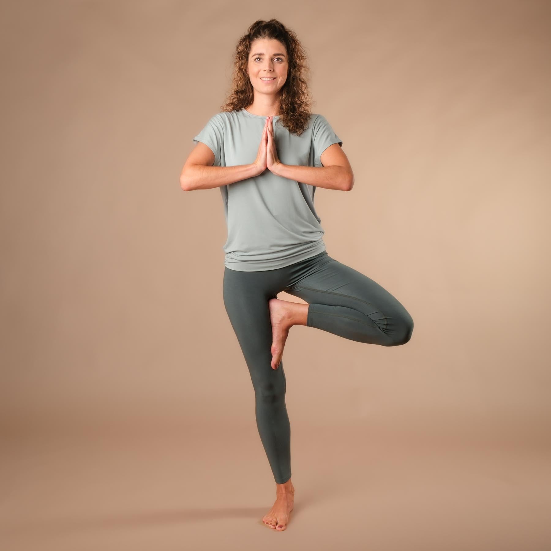 Yoga Shirt Comfy kurzarm nachhaltig in der Schweiz hergestellt green-water