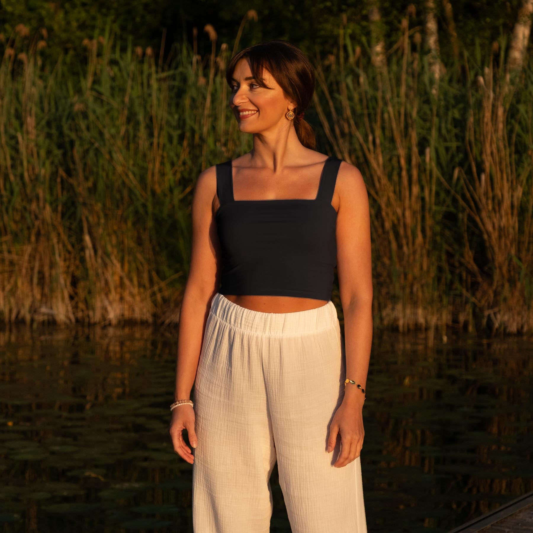Yoga Crop Top Square Neck schwarz