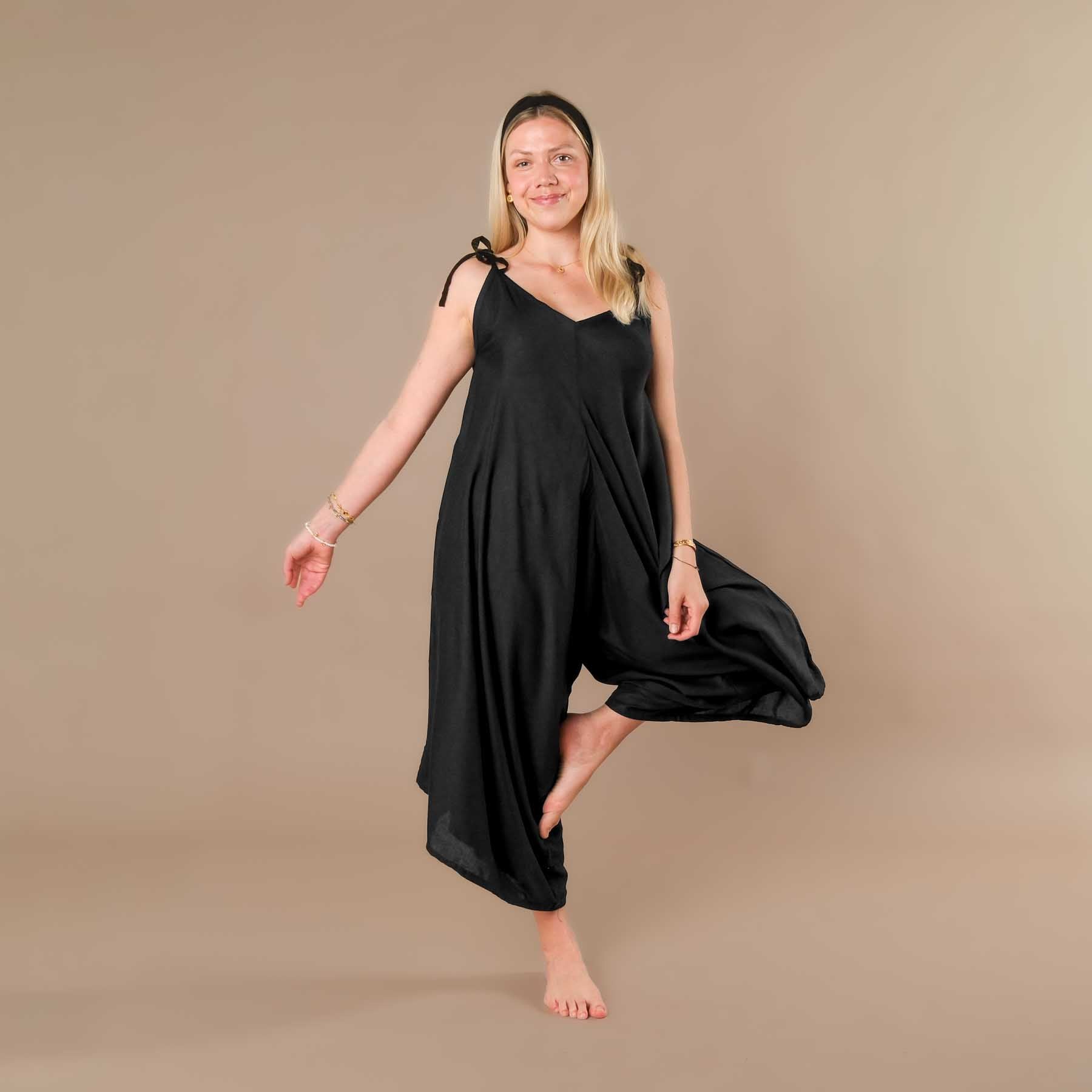 Abito-pantalone estivo nero a tinta unita