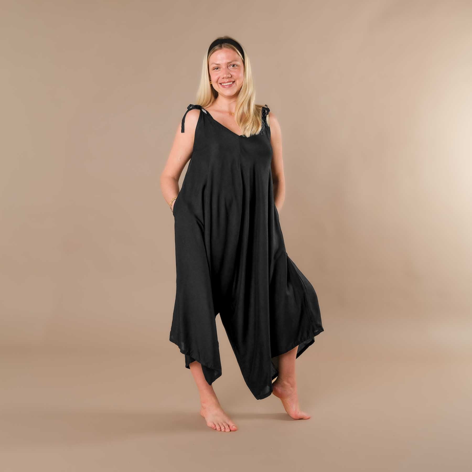 Abito-pantalone estivo nero a tinta unita