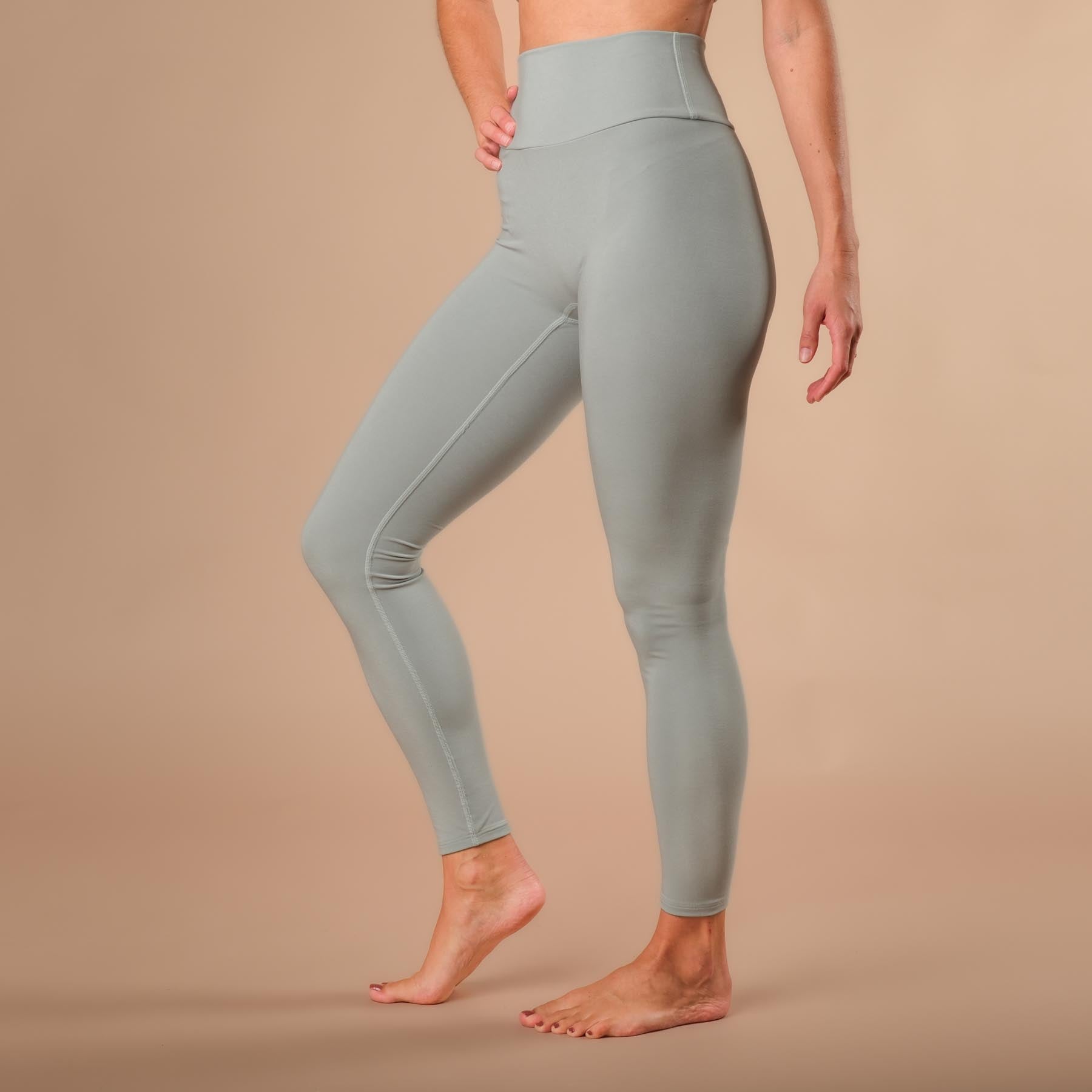 Nachhaltige Yoga Leggings Comfy super weich, in der Schweiz hergestellt green-water