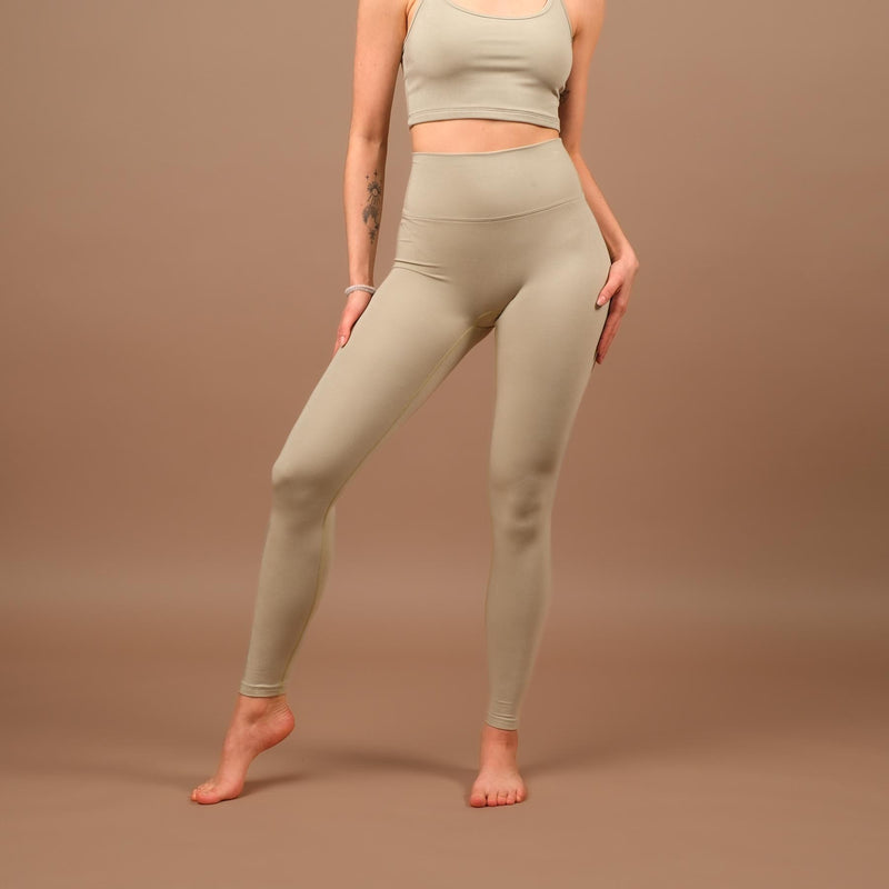 Pure Leggings - Monochrome Minimalism - Seamless Training Clothing – Famme