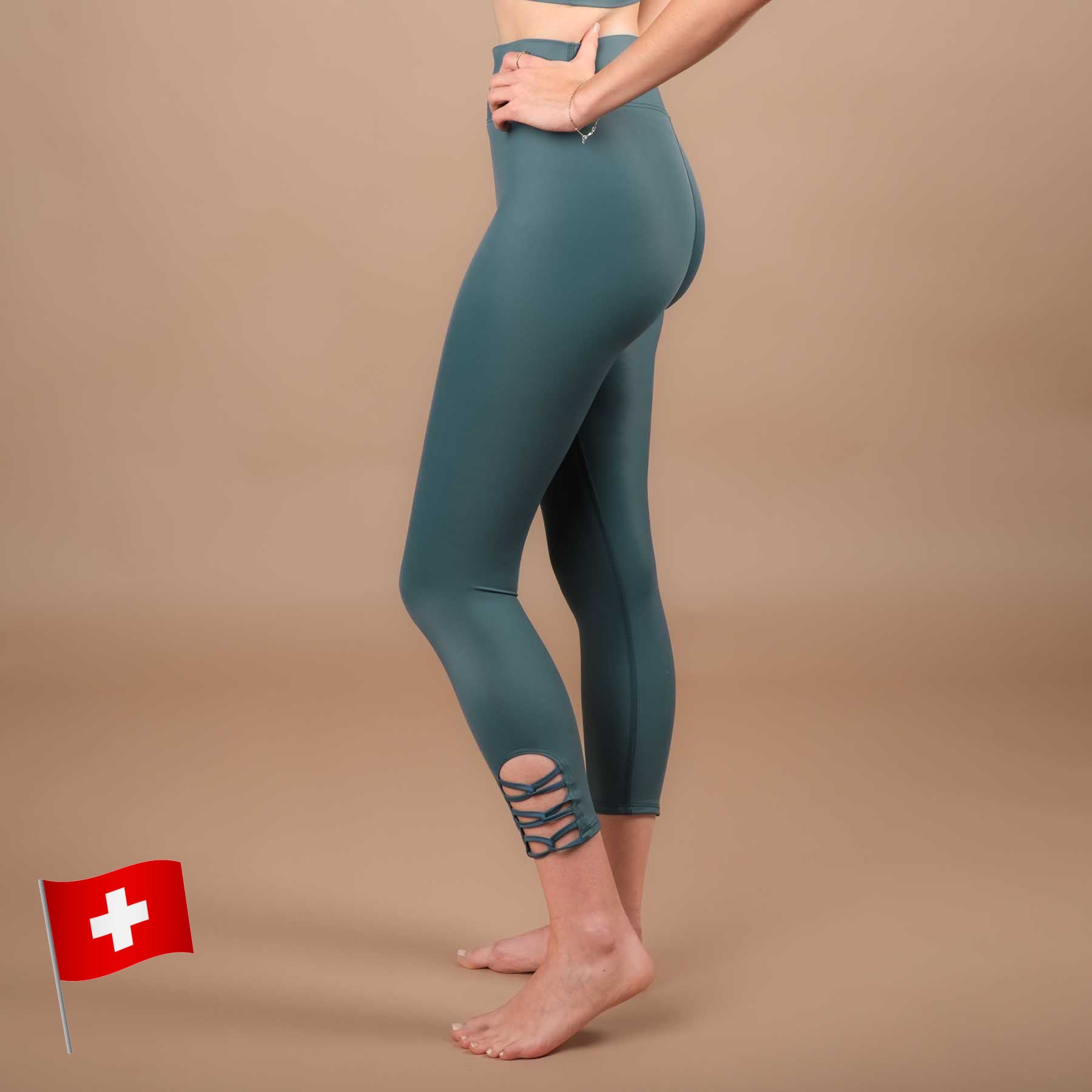 Yoga Leggings 7/8 Eco Mare in der Schweiz hergestellt aus recyceltem Econyl Stoff amazonas-gruen
