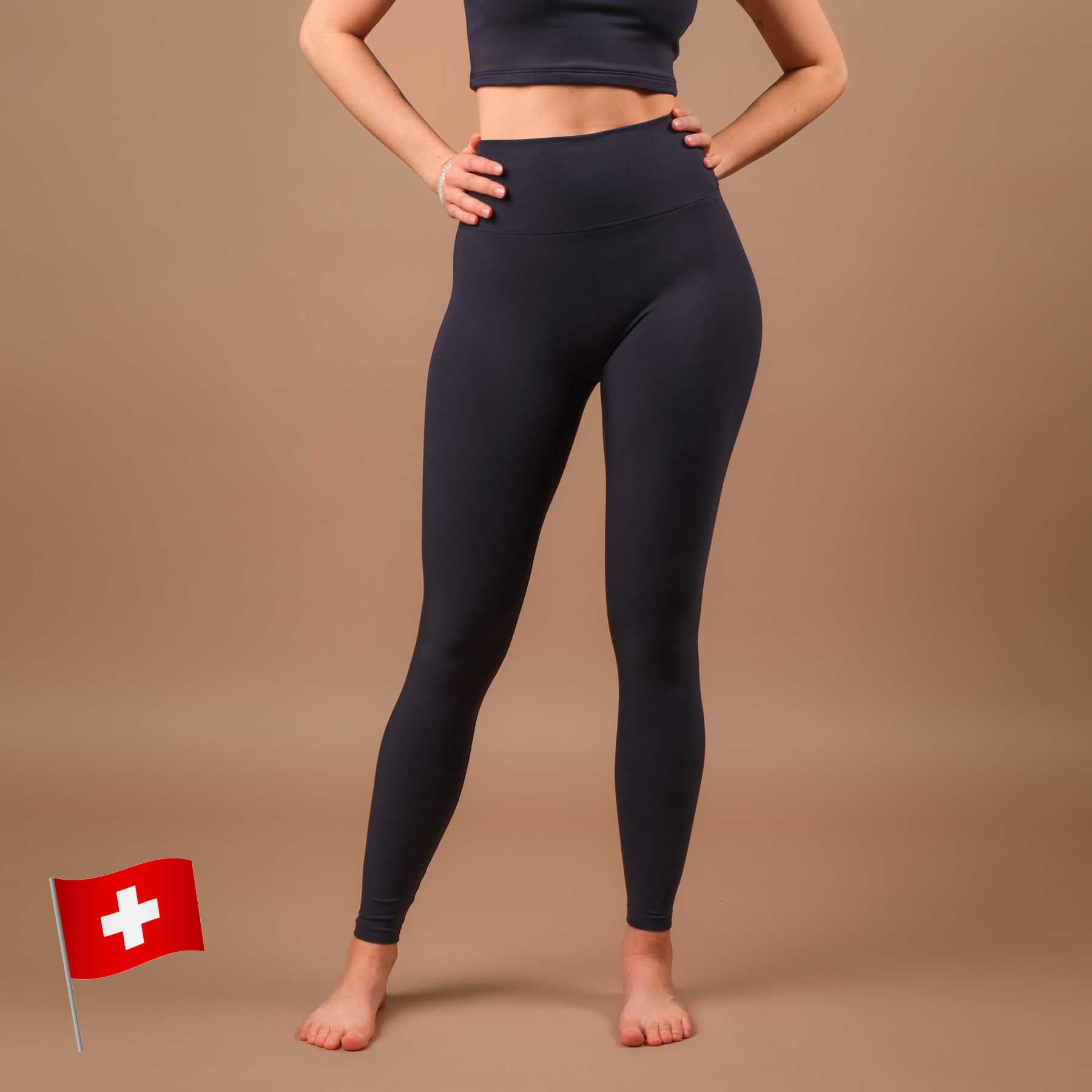 Nachhaltige Yoga Leggings Comfy navy, super weich, in der Schweiz hergestellt