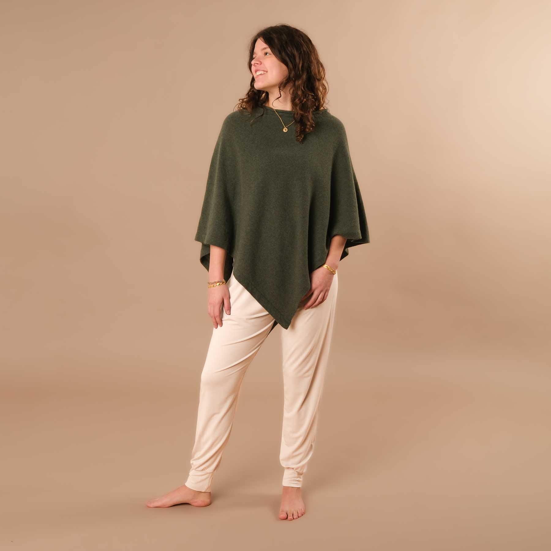 Nachhaltiger Kaschmir Poncho olive