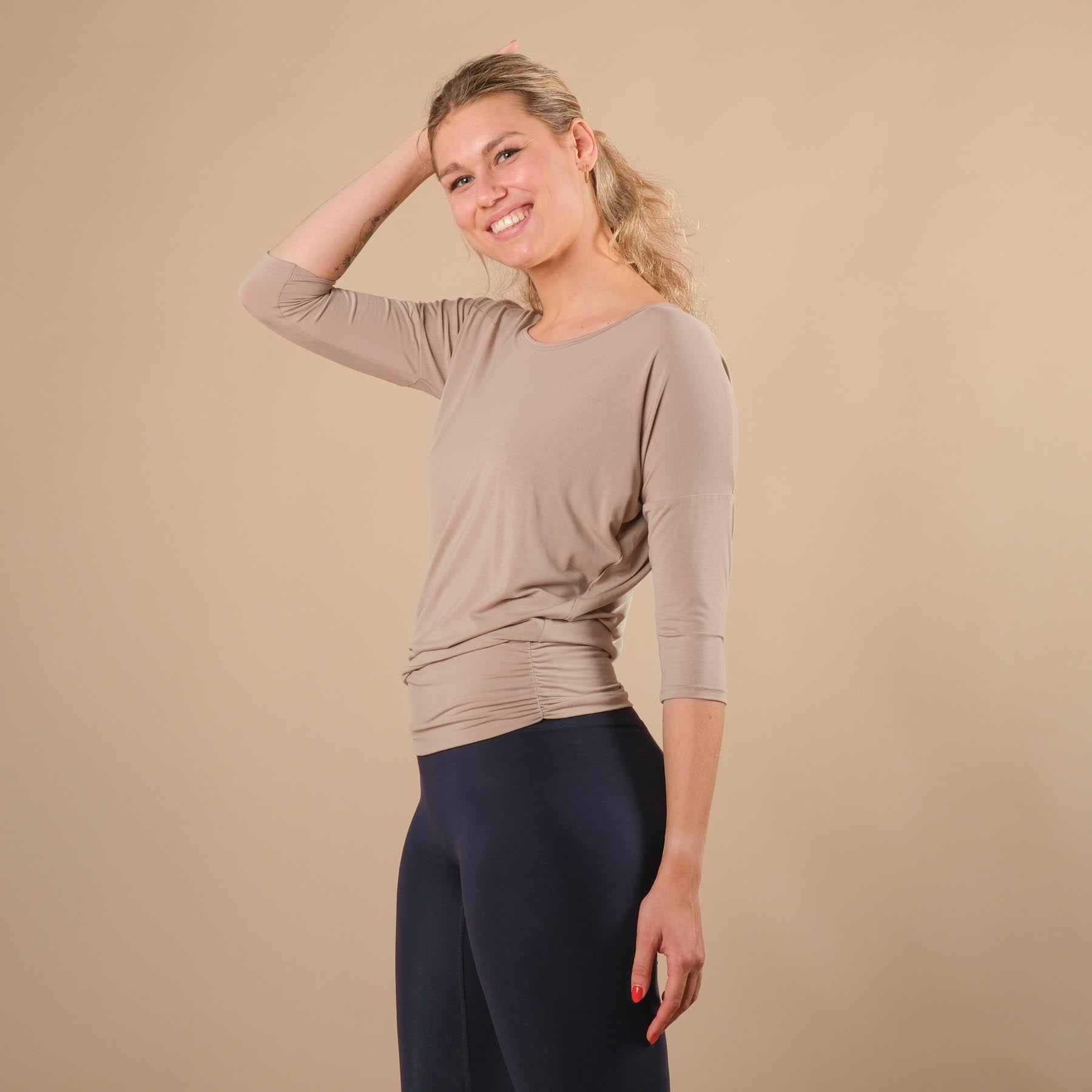 Yoga Shirt Comfy 3/4 Arm, in der Schweiz hergestellt, weichster Stoff, taupe