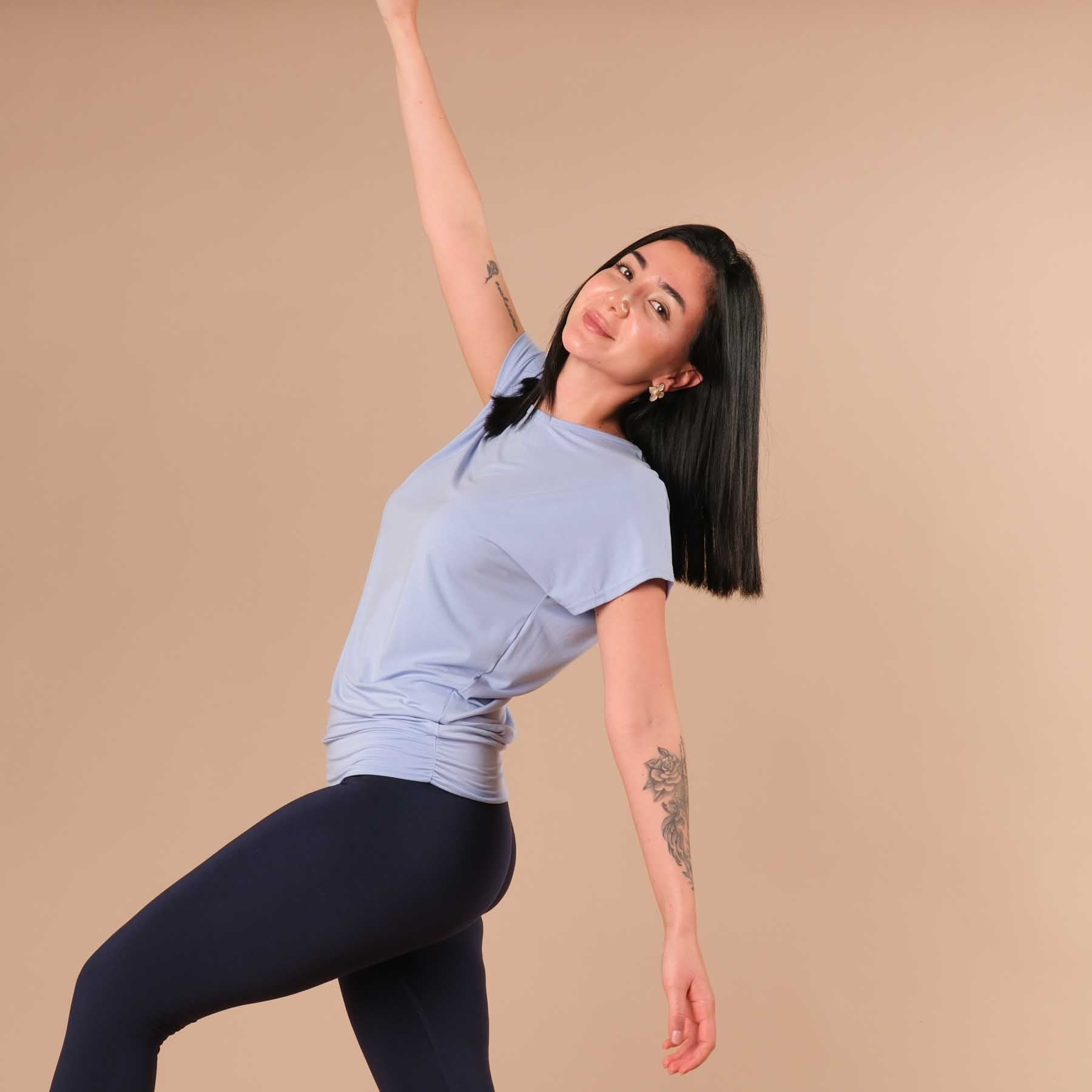 Yoga Shirt Comfy kurzarm nachhaltig in der Schweiz hergestellt himmelblau