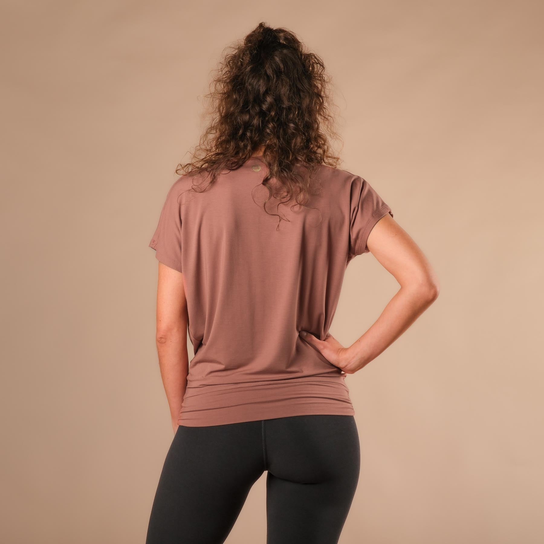 Yoga Wasserfall Shirt, super nachhaltig, in der Schweiz genäht, terracotta