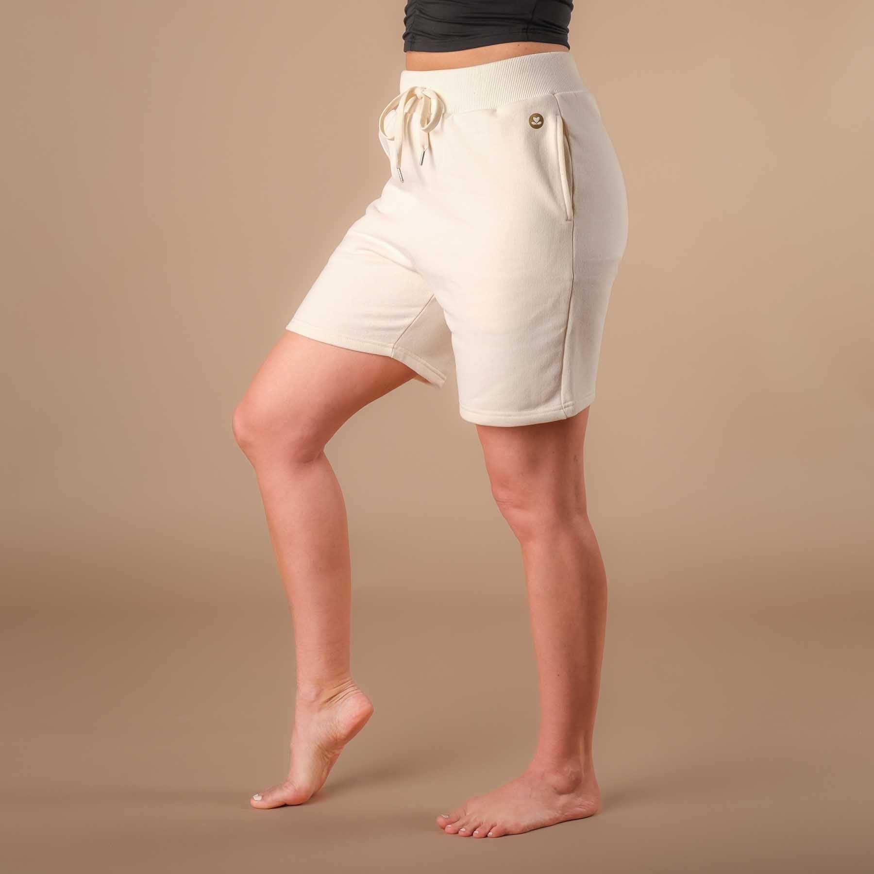 Damen Yoga Shorts aus Baumwolle ecru