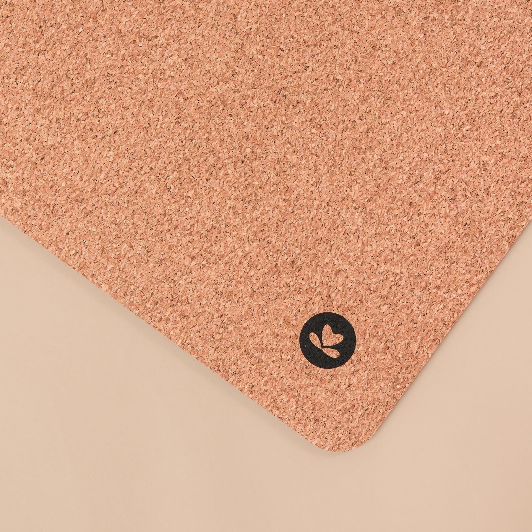 Kork Yogamatte mit Koi Ying Yang Design und Ausrichtungslinie