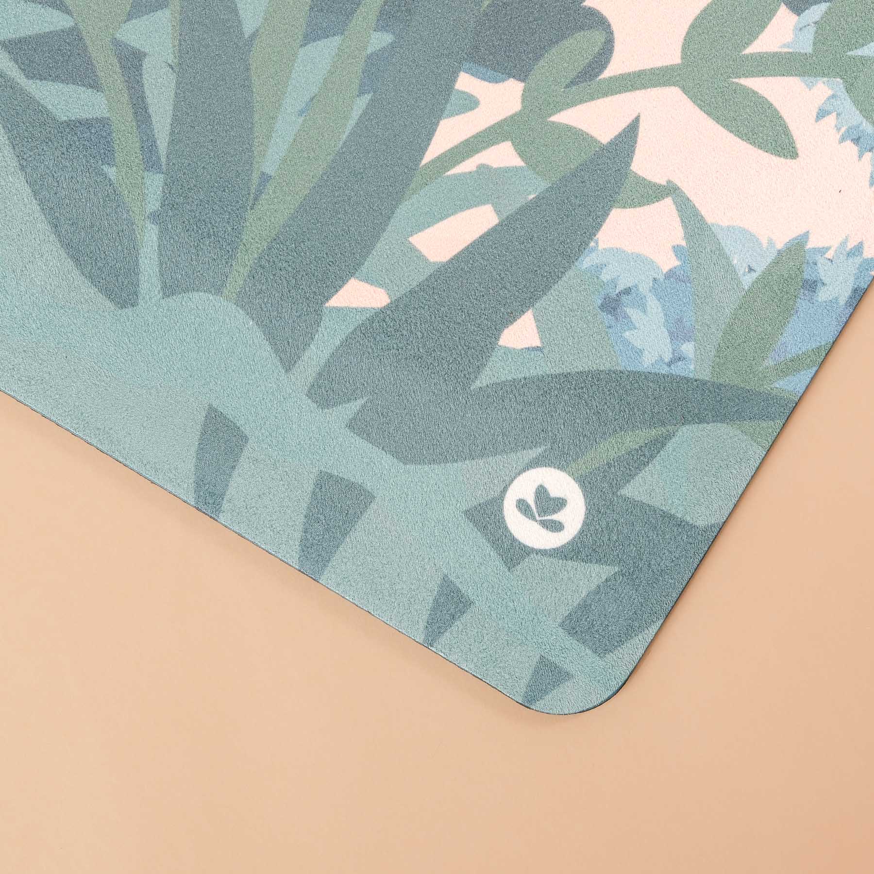 Yogamatte Velours Hybrid aus Naturkautschuk und Mikrofaser Jungle mit Kolibri