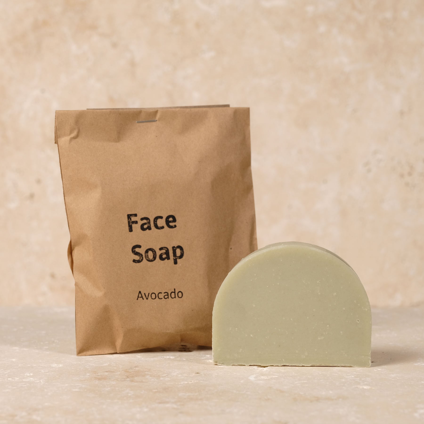 Gesichtsseife - Face Soap - Avocado aus besten Inhaltsstoffen mit Meersalz. Jetzt im Schweizer Yoga Shop kaufen.