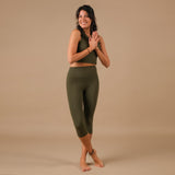 Yoga Capri Leggings Comfy olive nachhaltig in der Schweiz hergestellt