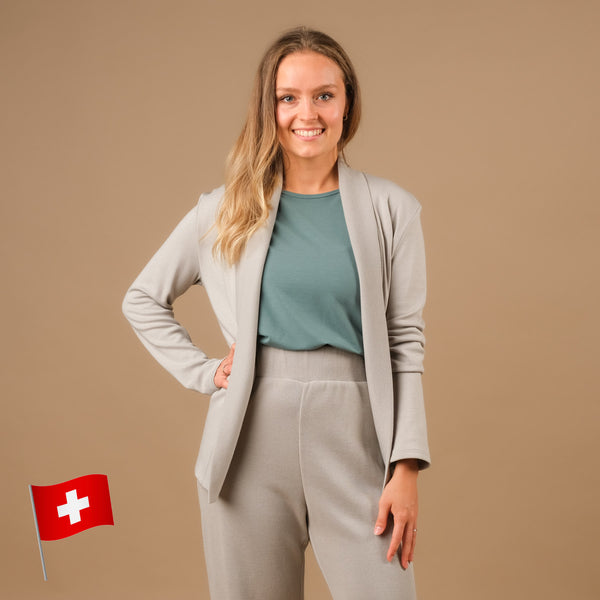 Yoga Cardigan Cosy in der Schweiz genäht grau
