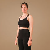 Yoga Kleider Crop Top Joy schwarz aus nachhaltigem Stoff und in der Schweiz hergestellt